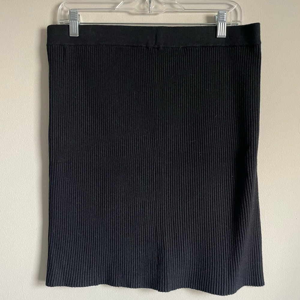 Classic Black Knit Ribbed Skirt